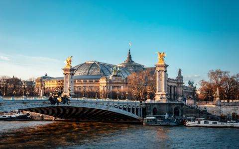 L’été fait son show : grands rendez-vous culturels parisiens et réouverture du Palais de la Découverte