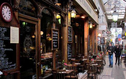 A special shopping experience in the covered passages