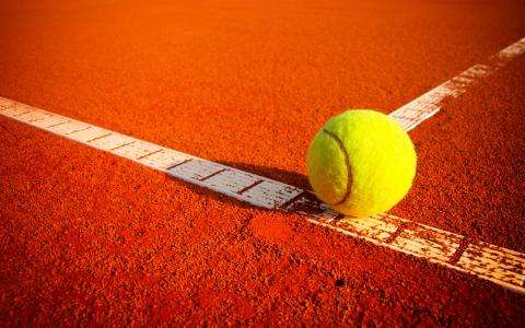 Roland-Garros 2025: Stay in Paris to the Rhythm of Legendary Tennis
