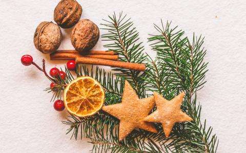 Gastronomie et ambiance festive au Village de Noël du Champs de Mars